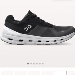 On Cloud Cloudrunner men’s size 9.5